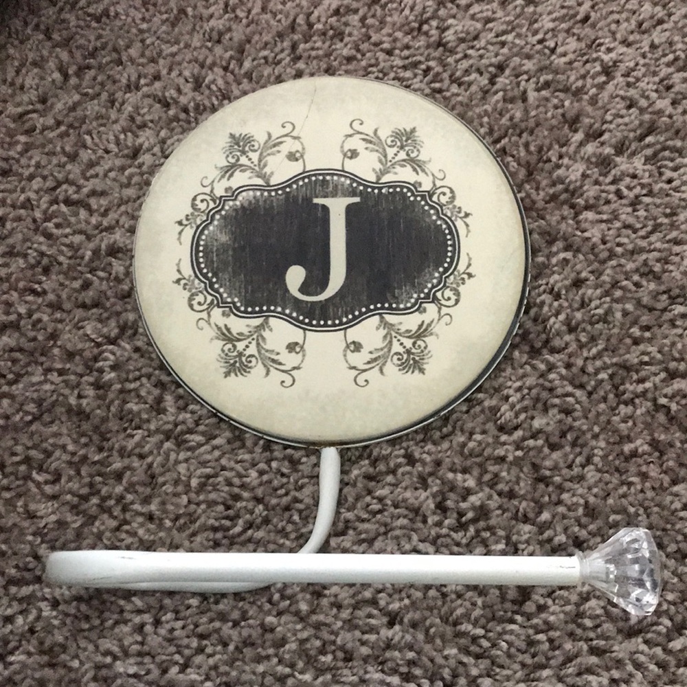 Towel hanger